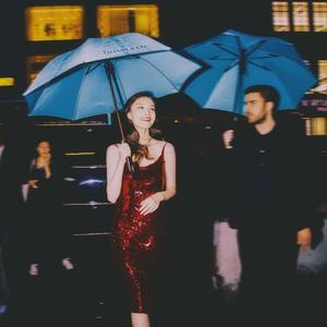 偷拍吊钟乳少妇高潮
